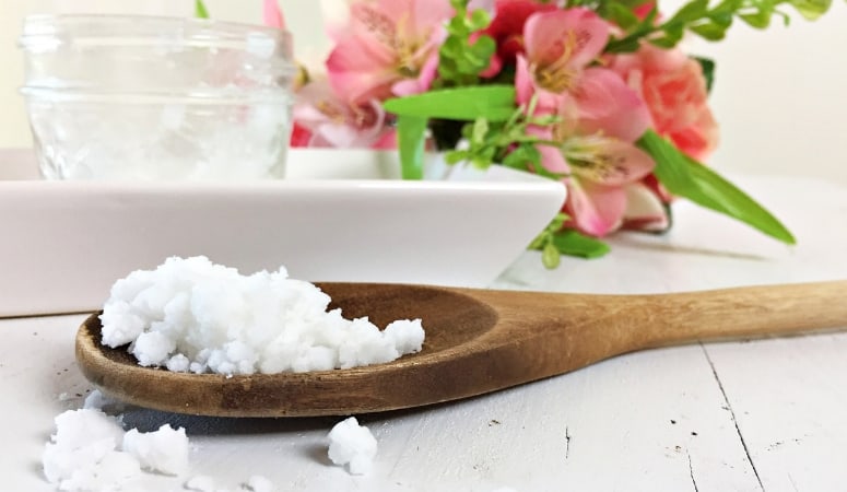 DIY Natural Baking Soda Face Scrub for a Polished Glow
